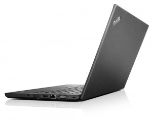 T450s_standard_05 - Recenzje komputerów Lenovo ThinkPad T450 to biznesowy laptop o wytrzymałej i odpornej na nieprzyjazne komputerom warunki zewnętrzne konstrukcji